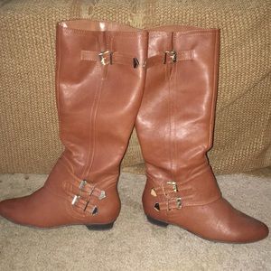 Brown Zip Up Boots with Gold Buckles